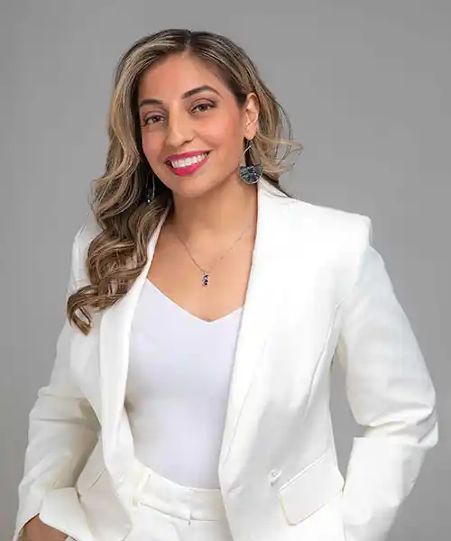 Lorena Rivas | Senior Immigration Attorney | Call (918) 505-4870